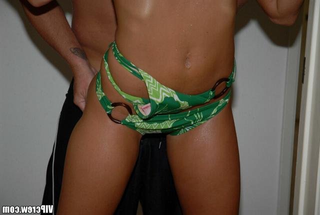 Повеселились в бассейне и славно потрахались 15 фотография