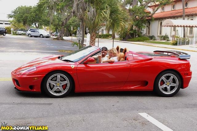 Снял гостиничный номер для секса с блондинкой 5 фотография