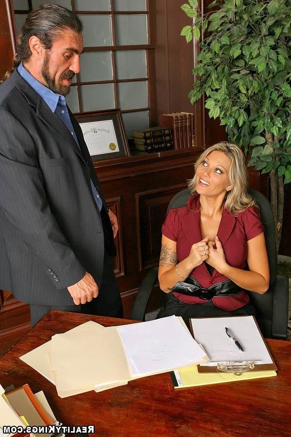 Развратница Анька ничего не стесняется 14 фотография