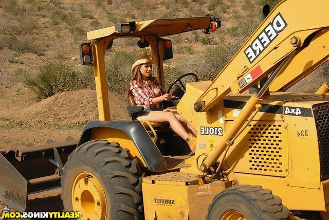 Ковбой поимел свою подружку 6 фотография