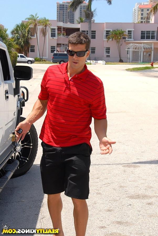 По очереди жахает двух самок 11 фотография По очереди жахает двух самок 11 фотография