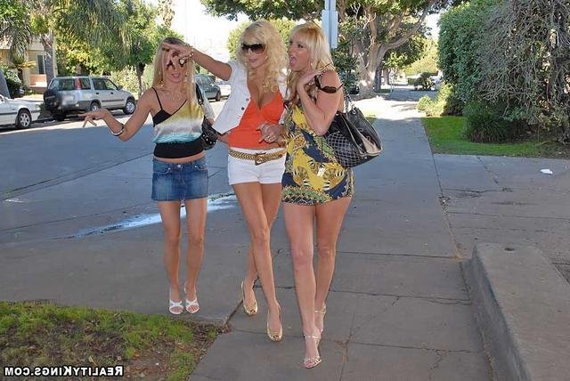 Мачо для троих девушек 1 фотография Мачо для троих девушек 1 фотография