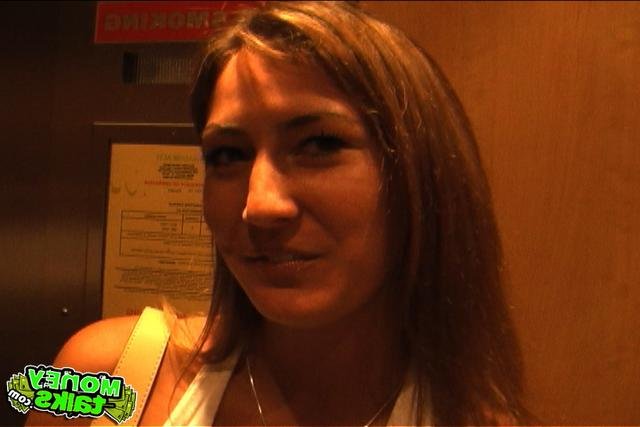 Он ее поставил раком и отымел 9 фотография