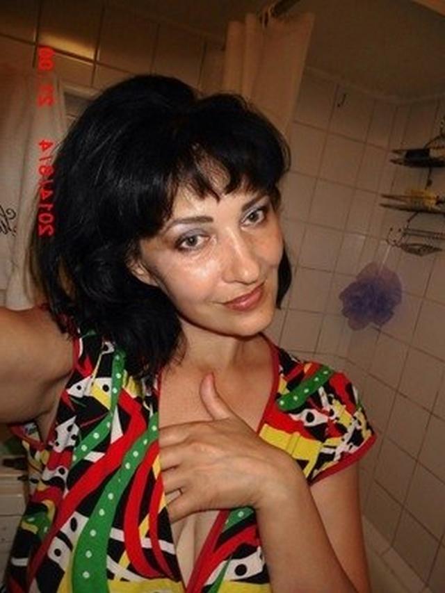 Кудрявые бабы не против раздеться 2 фотография Кудрявые бабы не против раздеться 2 фотография