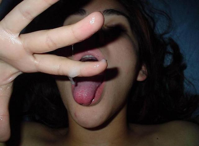 Слили кончу в ротики девкам 12 фотография Слили кончу в ротики девкам 12 фотография