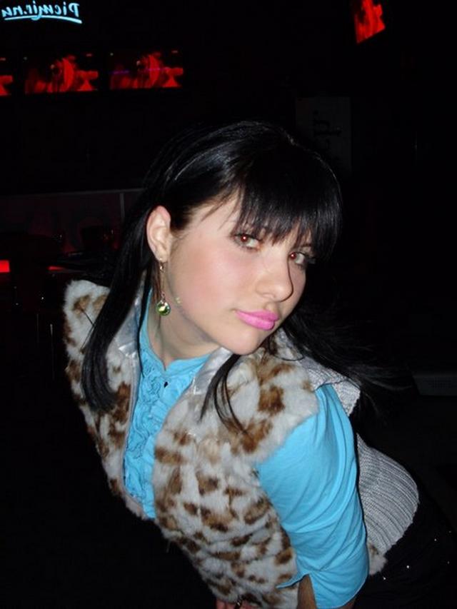 Хорошенькая Светка трахается со своим парнем 2 фотография Хорошенькая Светка трахается со своим парнем 2 фотография