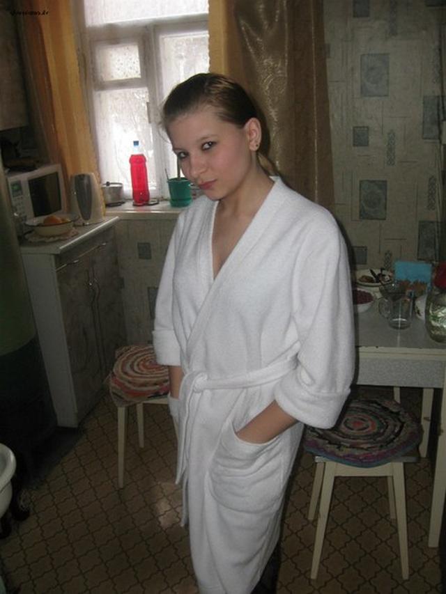 Русская оторва решила раздеться 11 фотография Русская оторва решила раздеться 11 фотография