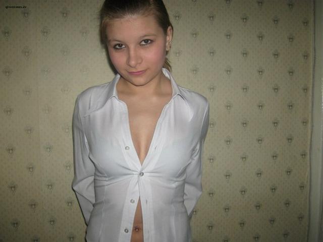 Русская оторва решила раздеться 8 фотография Русская оторва решила раздеться 8 фотография