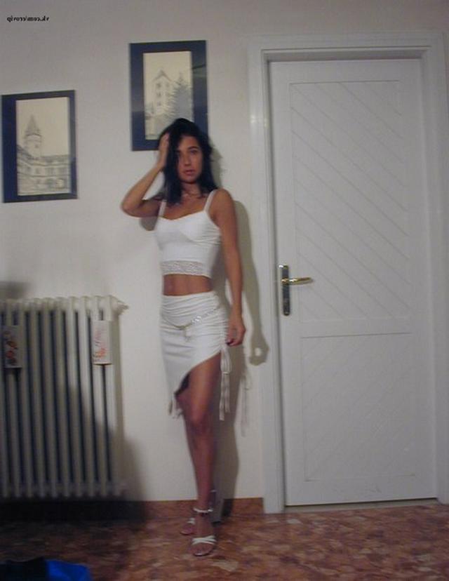 Худая армянка отдыхает на море 11 фотография Худая армянка отдыхает на море 11 фотография