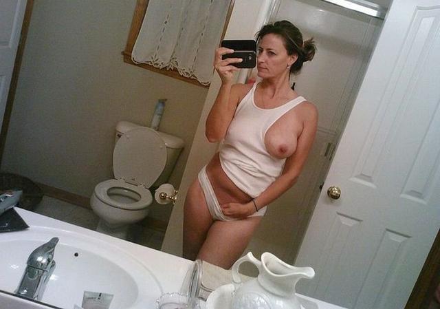 Потрясающие мамашки с радостью займуться сексом 1 фотография Потрясающие мамашки с радостью займуться сексом 1 фотография