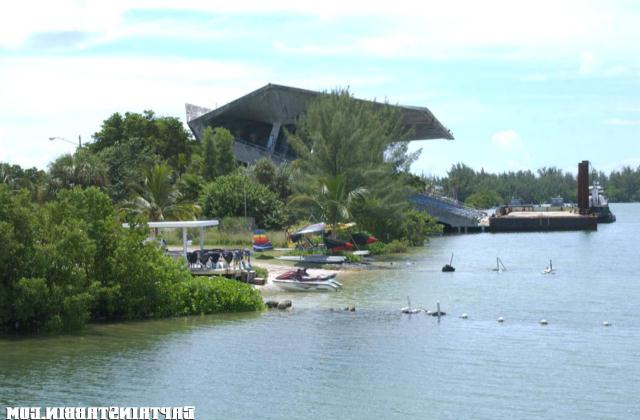 Блондинка хорошо потрахалась на яхте 1 фотография Блондинка хорошо потрахалась на яхте 1 фотография