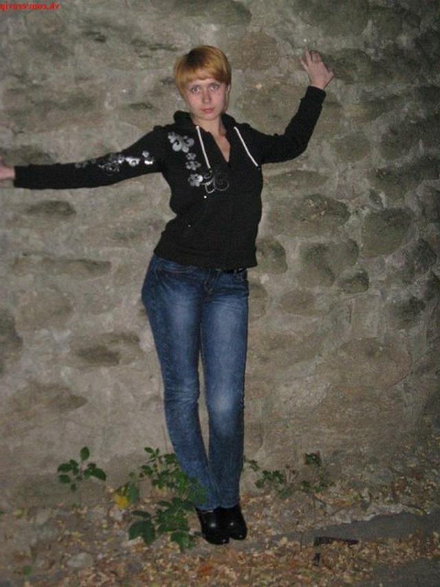 Хорошенькая стройная жена показала прелести 11 фотография Хорошенькая стройная жена показала прелести 11 фотография