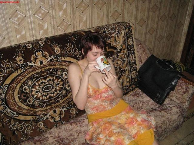 Хорошенькая стройная жена показала прелести 20 фотография Хорошенькая стройная жена показала прелести 20 фотография