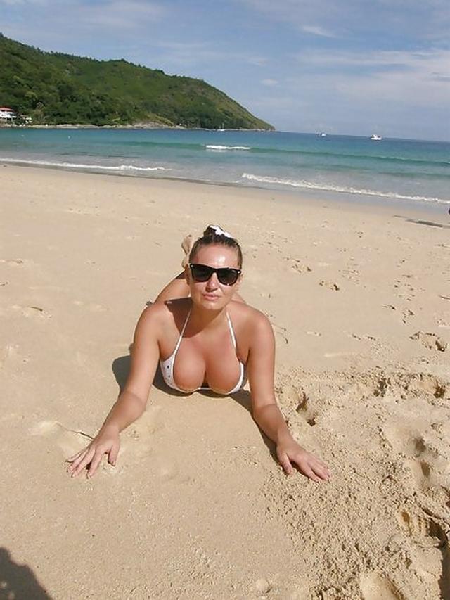 Огромные дойки сильно возбуждают 1 фотография Огромные дойки сильно возбуждают 1 фотография