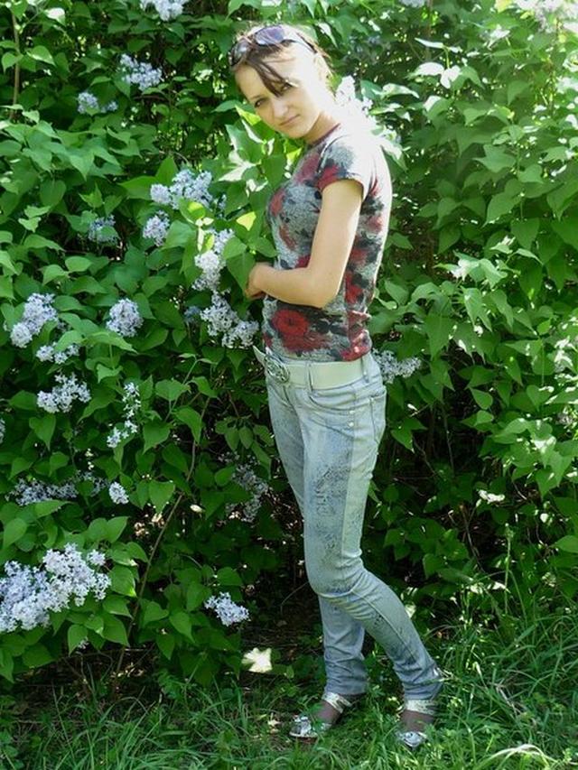 Молодая кралечка показала писю и пососала пенис 11 фотография Молодая кралечка показала писю и пососала пенис 11 фотография