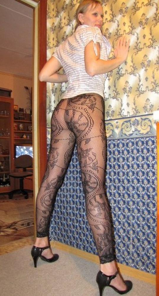 Сексуальная Тамила с прекрасными ножками 12 фотография