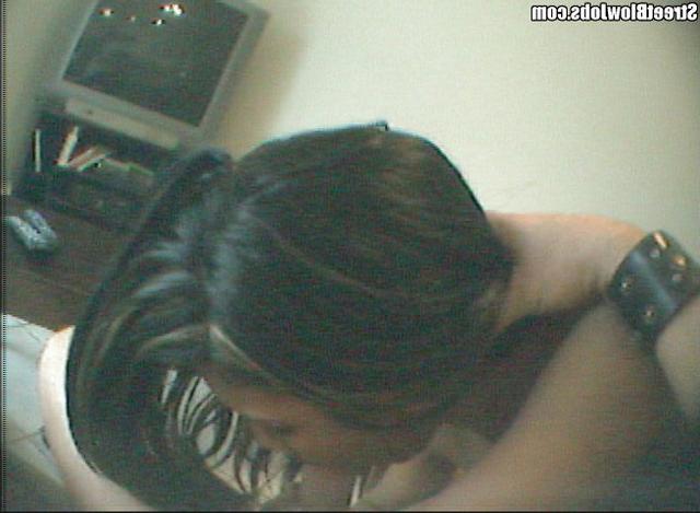 Стройная мулатка задорно прыгает на пенисе 9 фотография