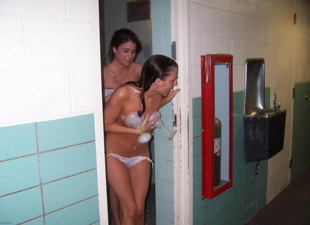 Голенькие студентки в общежитии 8 фотография Голенькие студентки в общежитии 8 фотография