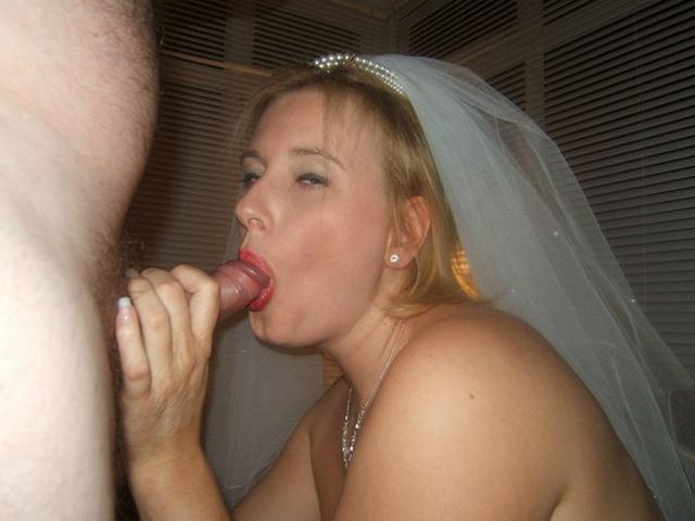 Развратная телочка любит делать минет 27 фотография Развратная телочка любит делать минет 27 фотография