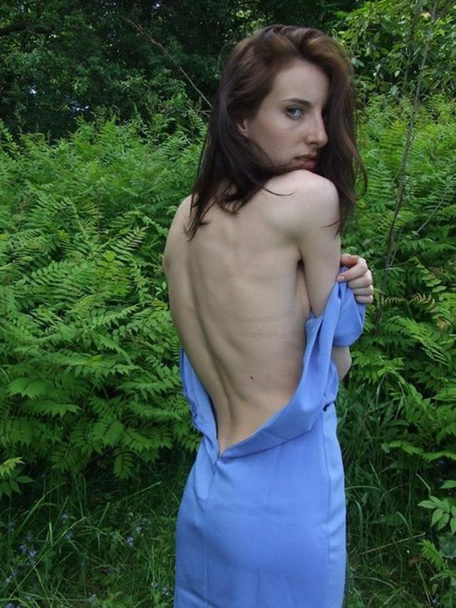 Худенькая развратница отлично владеет ротиком 4 фотография Худенькая развратница отлично владеет ротиком 4 фотография