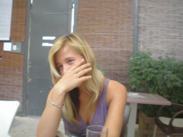 Тощая светловолосая красотка без одежды 6 фотография Тощая светловолосая красотка без одежды 6 фотография