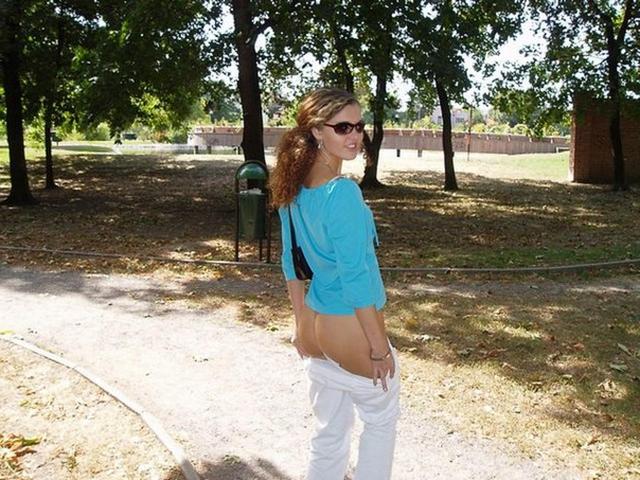 Совершеннолетняя развратница оголяет части тела 12 фотография Совершеннолетняя развратница оголяет части тела 12 фотография