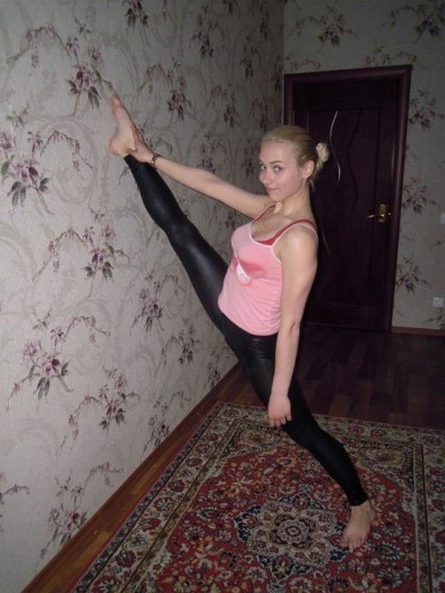 Красивая блондинка из социальных сетей 3 фотография Красивая блондинка из социальных сетей 3 фотография