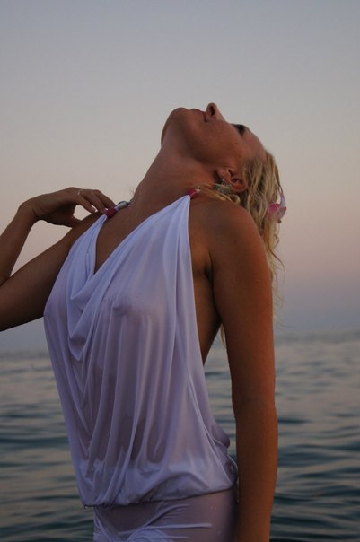 Мамаша с подругами развлекается на отдыхе 15 фотография Мамаша с подругами развлекается на отдыхе 15 фотография