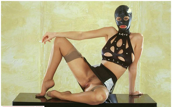 Любительница БДСМ обнажилась перед начальником 5 фотография Любительница БДСМ обнажилась перед начальником 5 фотография