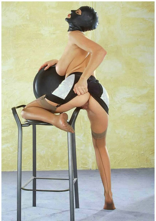 Любительница БДСМ обнажилась перед начальником 14 фотография Любительница БДСМ обнажилась перед начальником 14 фотография