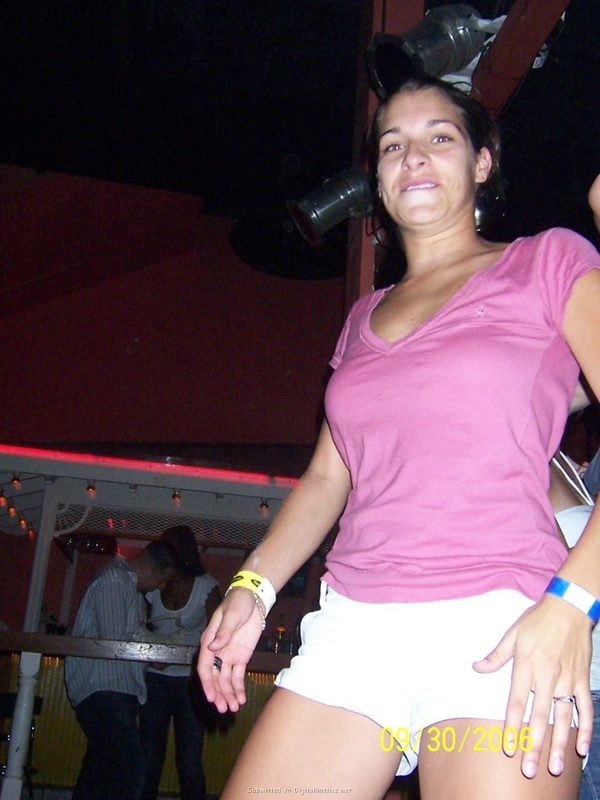 Выпившая сучка позволила кавалеру поиграть с ее писькой 14 фотография Выпившая сучка позволила кавалеру поиграть с ее писькой 14 фотография