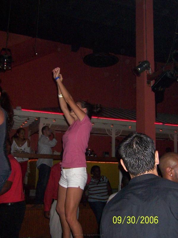 Выпившая сучка позволила кавалеру поиграть с ее писькой 10 фотография Выпившая сучка позволила кавалеру поиграть с ее писькой 10 фотография