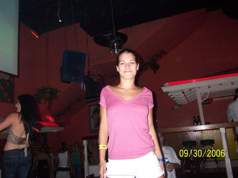 Выпившая сучка позволила кавалеру поиграть с ее писькой 19 фотография Выпившая сучка позволила кавалеру поиграть с ее писькой 19 фотография