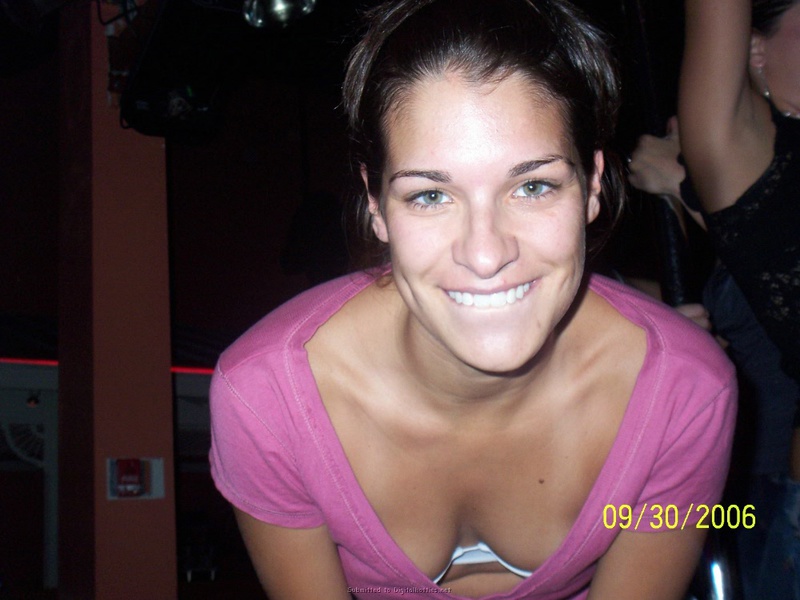 Выпившая сучка позволила кавалеру поиграть с ее писькой 15 фотография Выпившая сучка позволила кавалеру поиграть с ее писькой 15 фотография