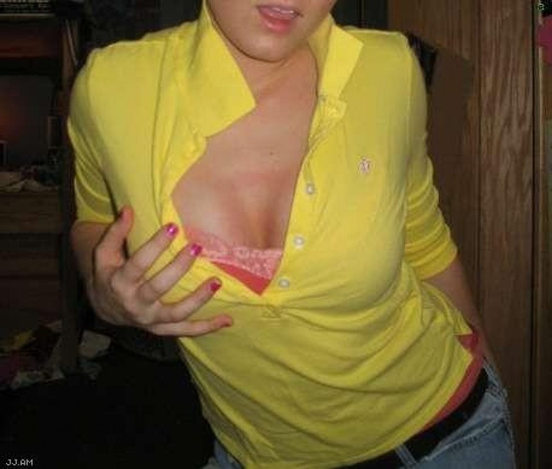 Девушка проникает баллончиком себе во влагалище 12 фотография Девушка проникает баллончиком себе во влагалище 12 фотография