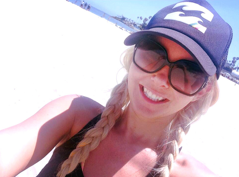 Озорная блондинка блистает шикарным телом 1 фотография Озорная блондинка блистает шикарным телом 1 фотография