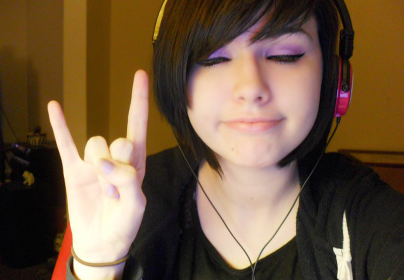 Симпатичная студентка влюблена в свое тело 3 фотография Симпатичная студентка влюблена в свое тело 3 фотография