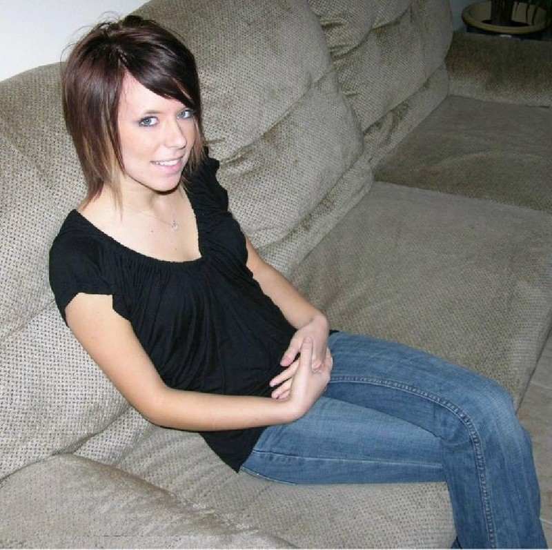 Худенькая баловница показала оголенное тело 7 фотография Худенькая баловница показала оголенное тело 7 фотография