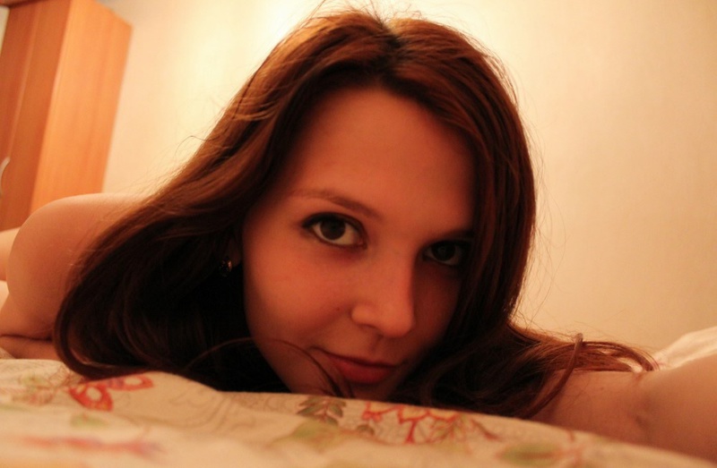 Рыжая медсестра раздвинула ноги и показала щелку 16 фотография Рыжая медсестра раздвинула ноги и показала щелку 16 фотография