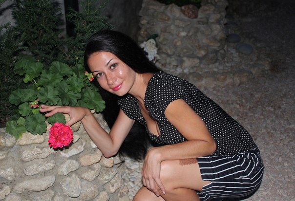 Стройная мамзель расслабляется на диком пляже 6 фотография Стройная мамзель расслабляется на диком пляже 6 фотография