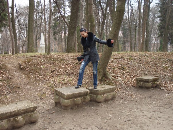 Стройная мамзель расслабляется на диком пляже 2 фотография Стройная мамзель расслабляется на диком пляже 2 фотография