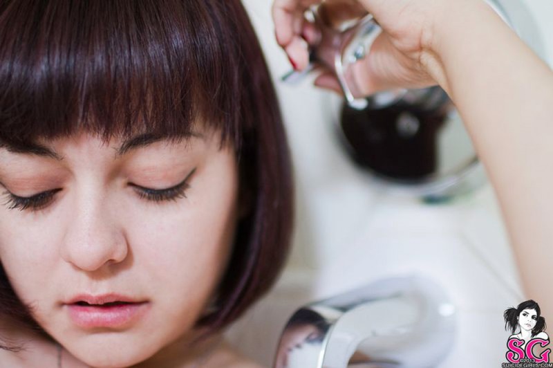 Привлекательная шалунья ласкает маленький бюст 39 фотография Привлекательная шалунья ласкает маленький бюст 39 фотография