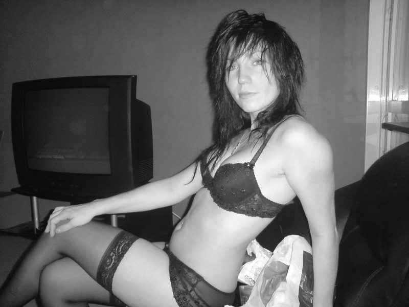 Сосушка сделала минет и получила стручок в писю 2 фотография Сосушка сделала минет и получила стручок в писю 2 фотография