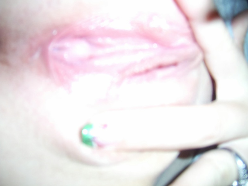 Озорная затейница не отходит от зеркала 17 фотография