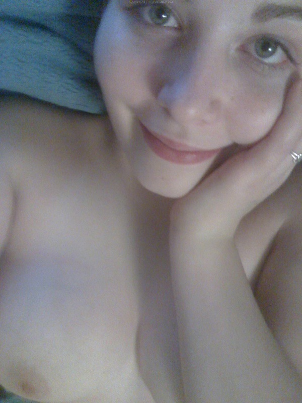 Грудастая сеньорита искушает оголенным телом 10 фотография Грудастая сеньорита искушает оголенным телом 10 фотография