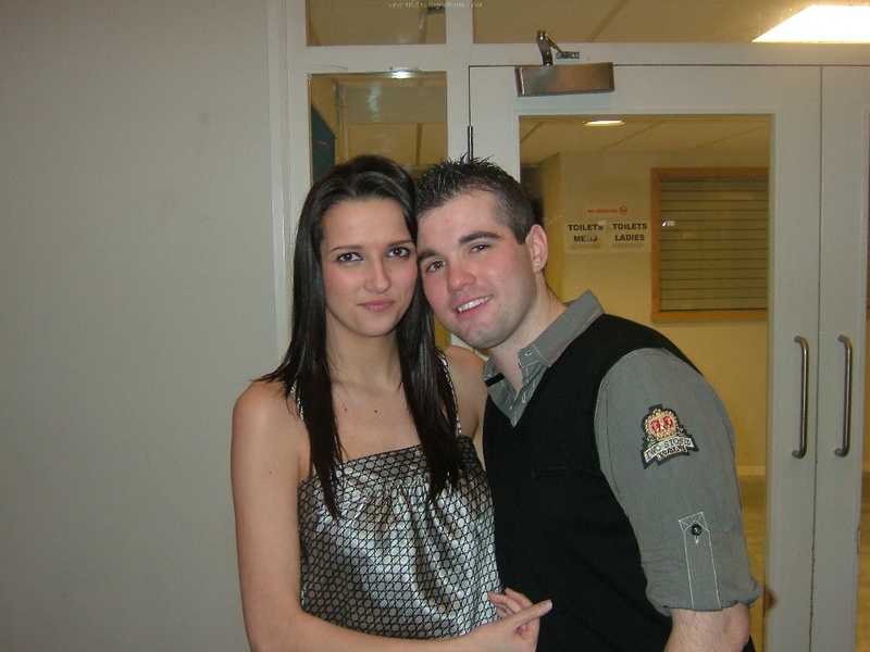 Раскрепощенная чика хвастается шикарными дойками 6 фотография Раскрепощенная чика хвастается шикарными дойками 6 фотография