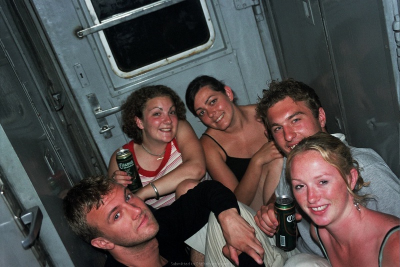 Телка отметила день рождения в кругу друзей и отдалась одному из них 10 фотография Телка отметила день рождения в кругу друзей и отдалась одному из них 10 фотография