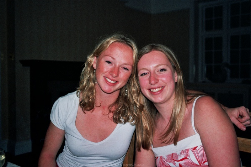 Телка отметила день рождения в кругу друзей и отдалась одному из них 17 фотография Телка отметила день рождения в кругу друзей и отдалась одному из них 17 фотография