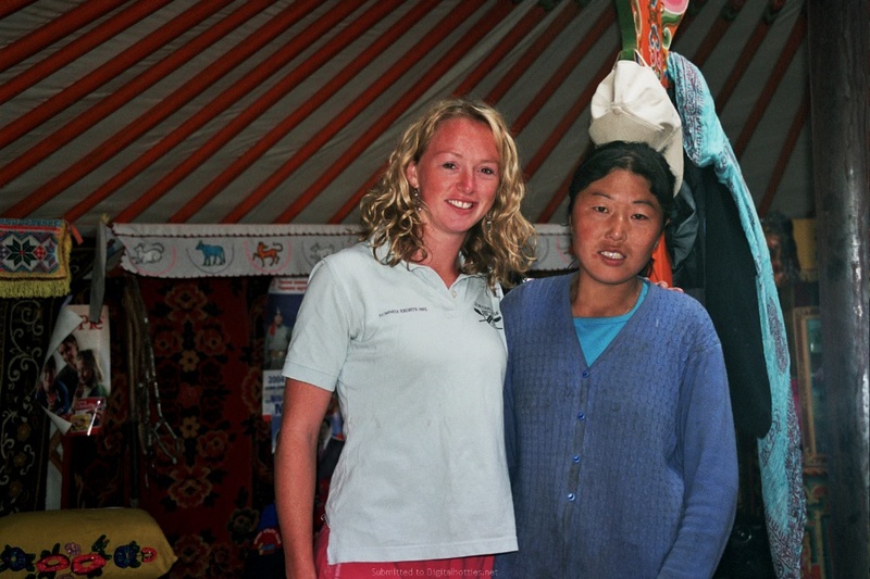 Телка отметила день рождения в кругу друзей и отдалась одному из них 13 фотография Телка отметила день рождения в кругу друзей и отдалась одному из них 13 фотография