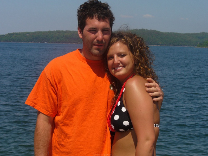 Волосатый любовник выебал грудастую подругу 2 фотография Волосатый любовник выебал грудастую подругу 2 фотография